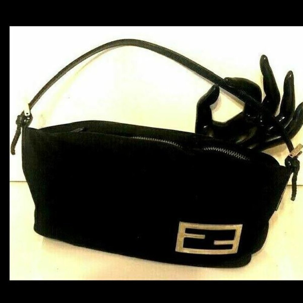 FENDI AUTHENTIC VINTAGE BLACK SOFT BAG DRESS CLUTC